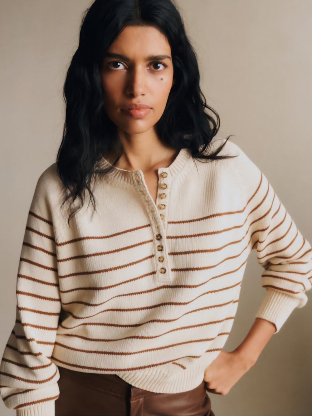 Sezane leontine jumper in camel / ecru. 100% cotton